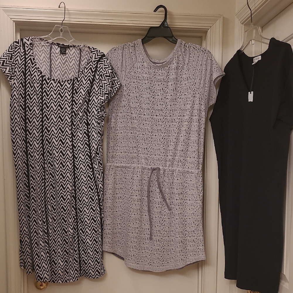 Elegant Black and White Chevron Mini Dress